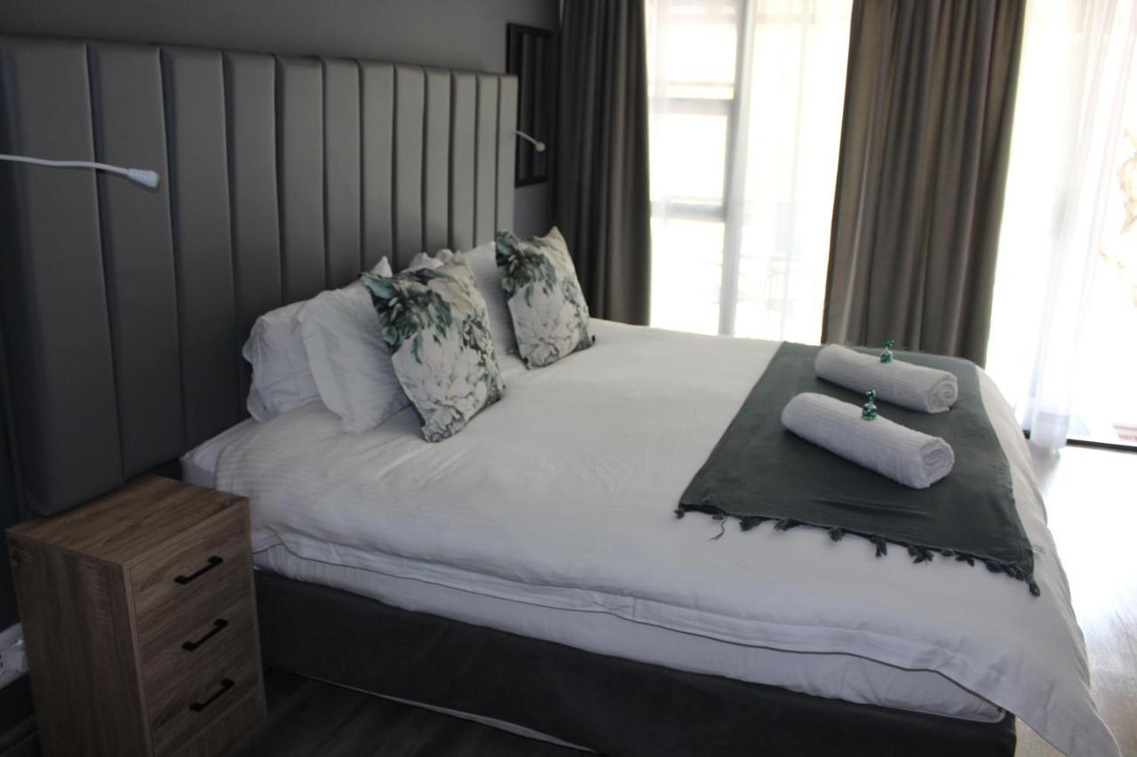 At The River Guest House Kroonstad Εξωτερικό φωτογραφία